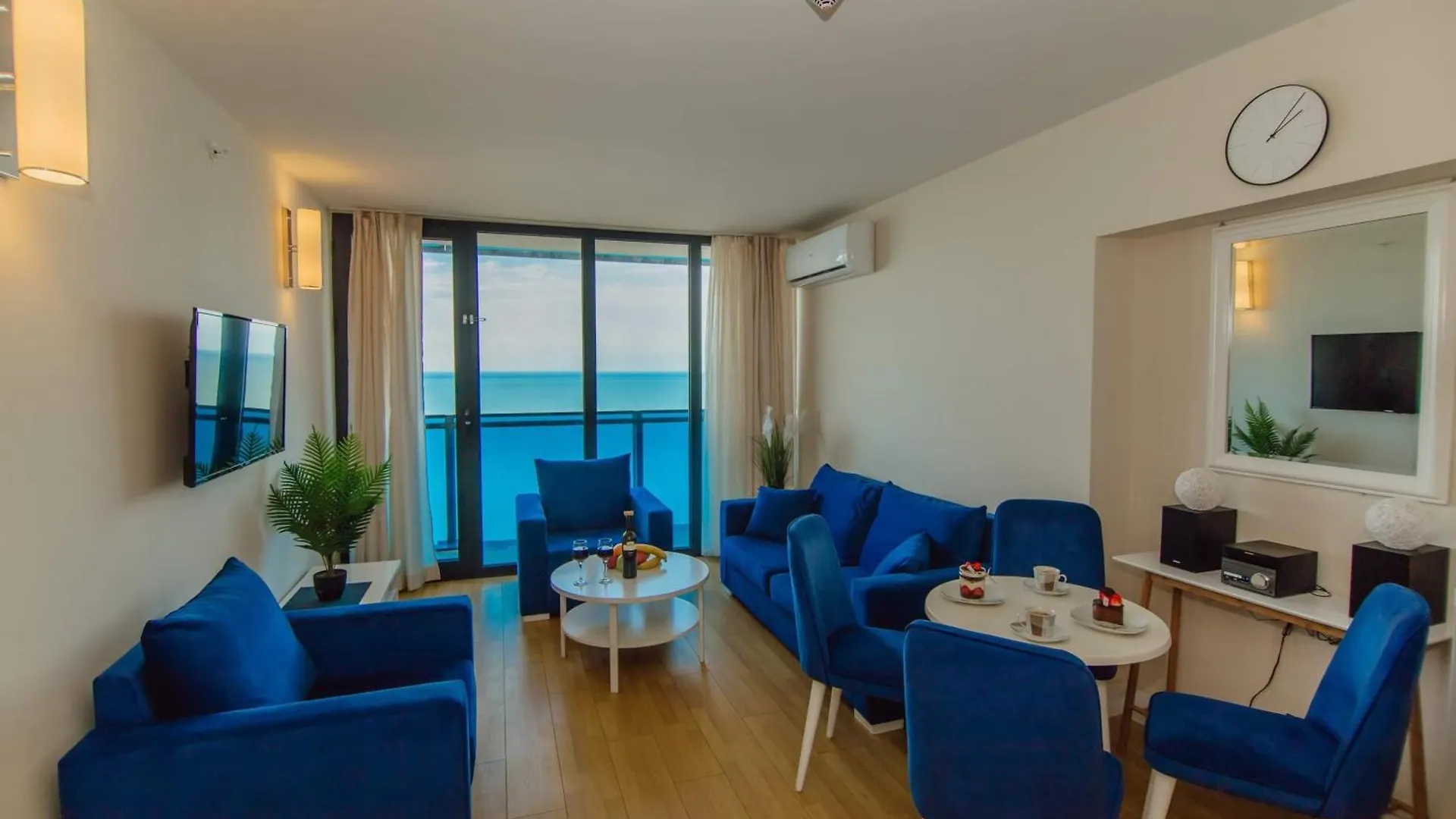 Panorama Luxury Aparthotel Sea View 巴统 公寓