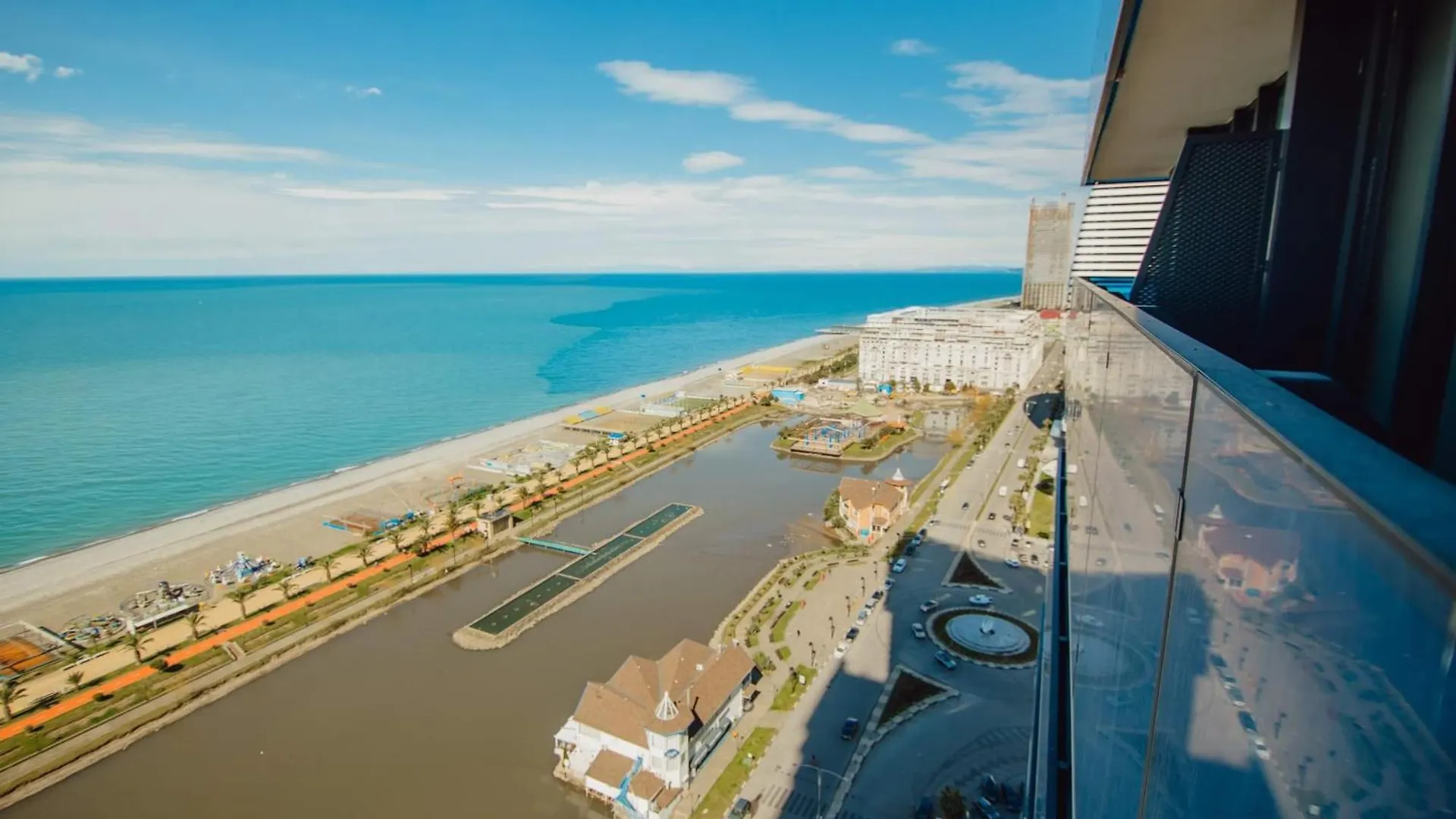 Panorama Luxury Aparthotel Sea View 巴统 公寓
