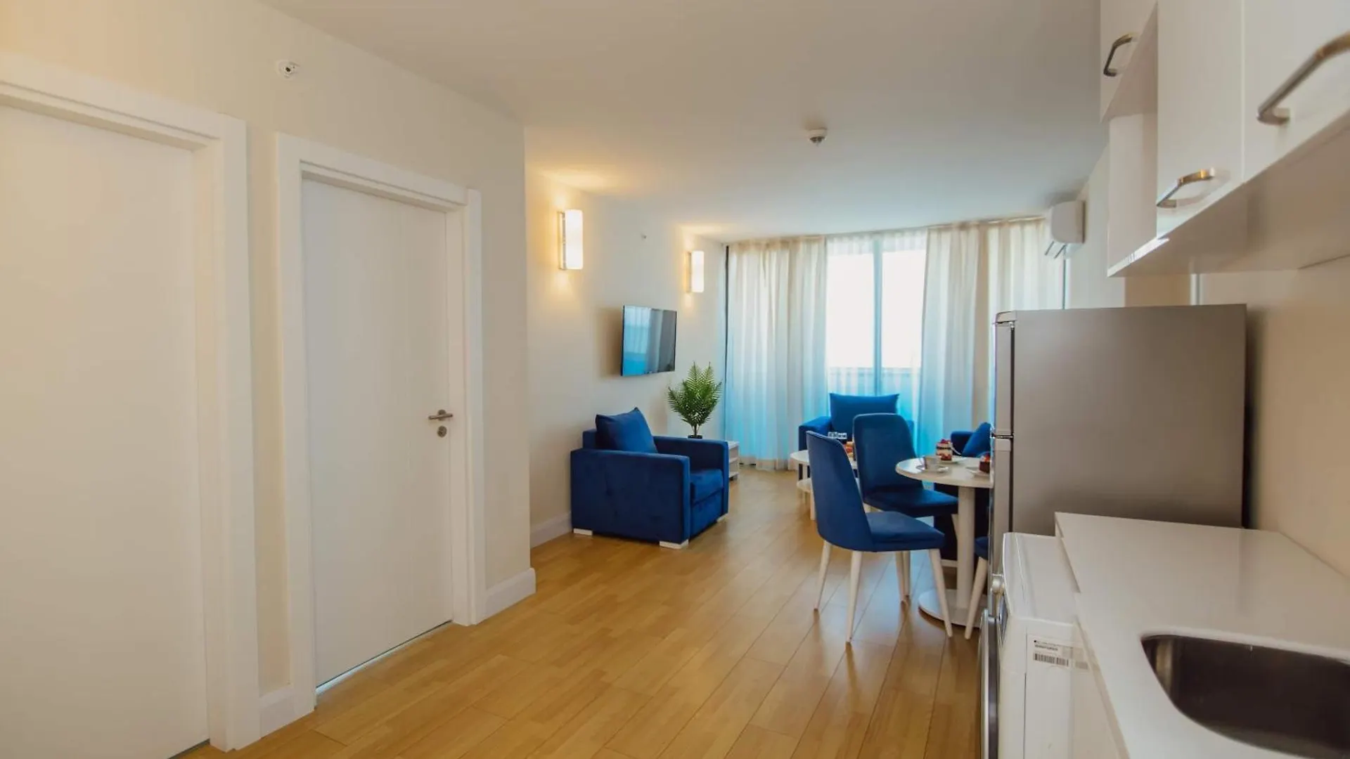 Panorama Luxury Aparthotel Sea View 巴统 公寓