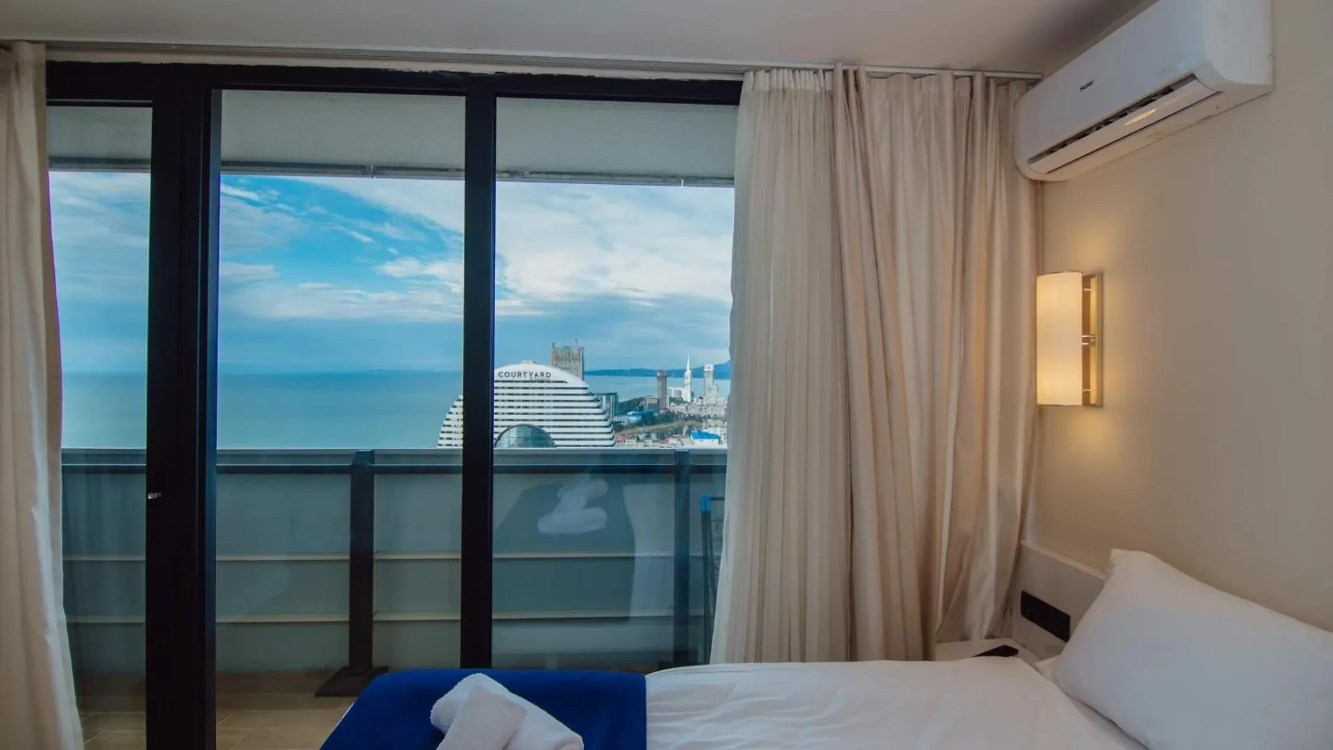 公寓 Panorama Luxury Aparthotel Sea View 巴统