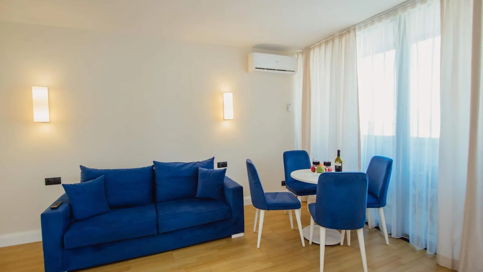 Panorama Luxury Aparthotel Sea View 巴统