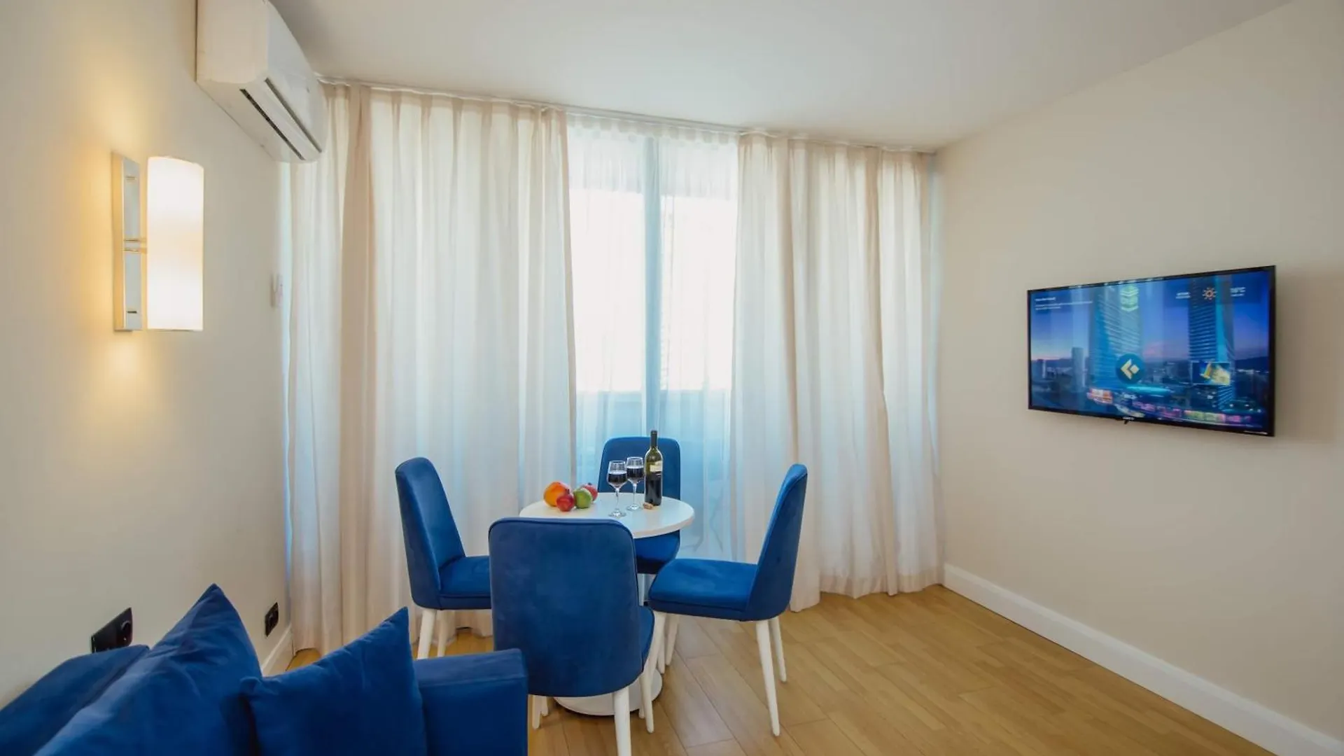 Panorama Luxury Aparthotel Sea View 巴统
