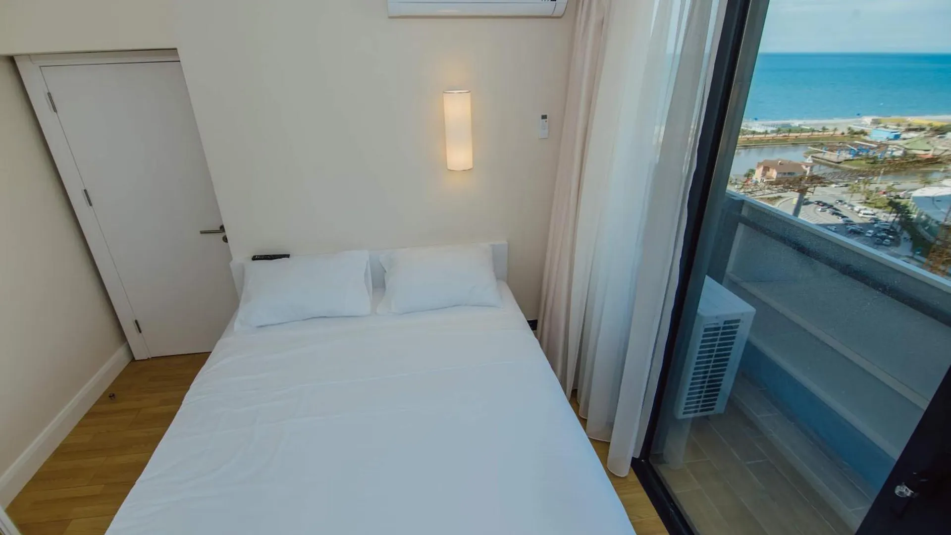 公寓 Panorama Luxury Aparthotel Sea View 巴统